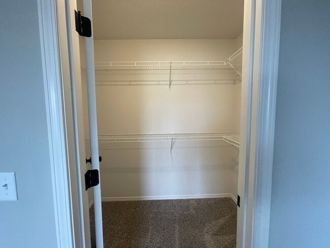 Building Photo - Make this  beautiful modern home yours!!