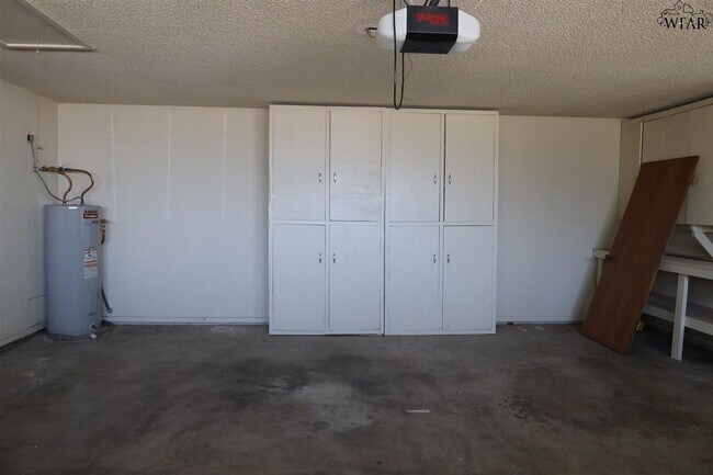 Building Photo - 4601 Misty Valley W