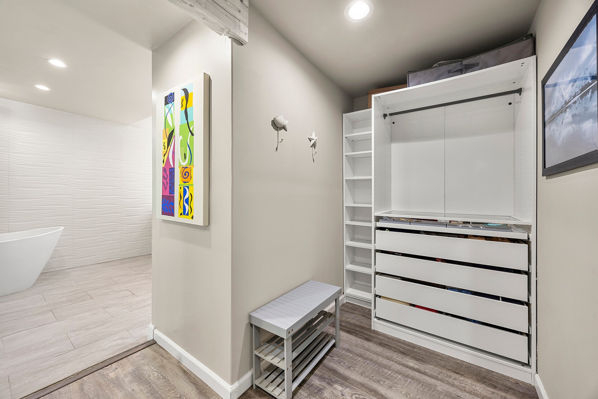 Primary Closet - 19112 Colchester Ln