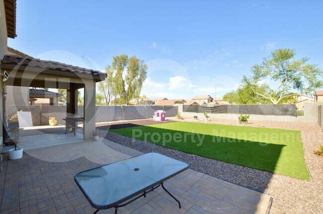 Building Photo - 17901 N Vera Cruz Ave