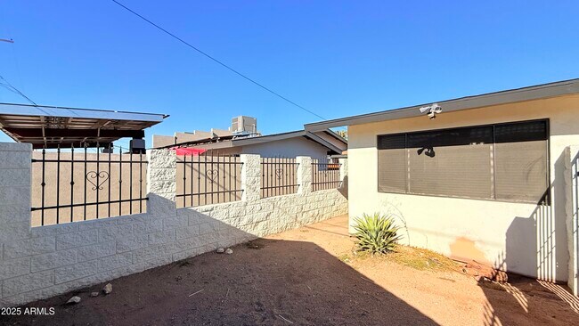 Building Photo - 4109 E Moreland St