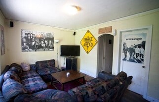 Building Photo - Slocum Apartments