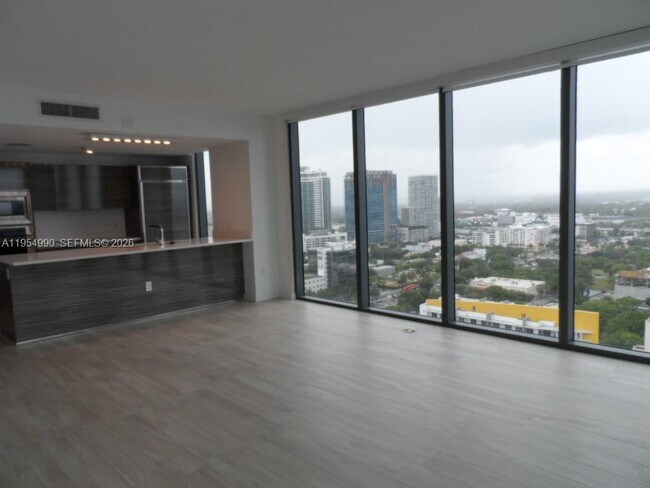 Building Photo - 460 NE 28th St