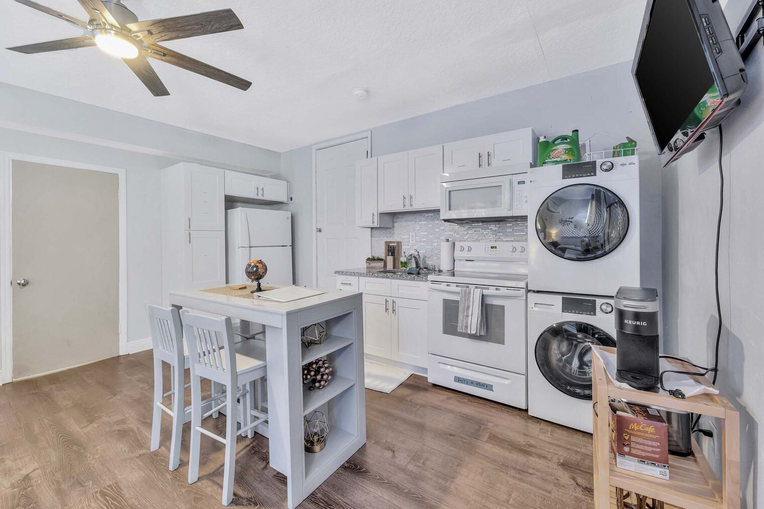 Building Photo - 3317 W St Conrad St