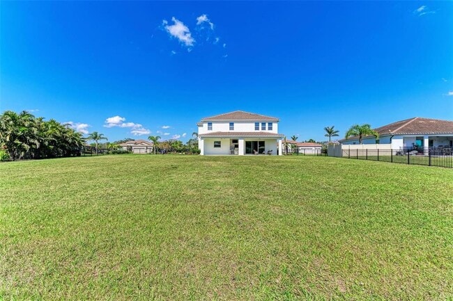 Building Photo - 4789 Vasca Dr