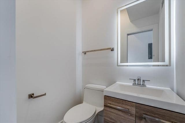 Building Photo - 47 Graham St