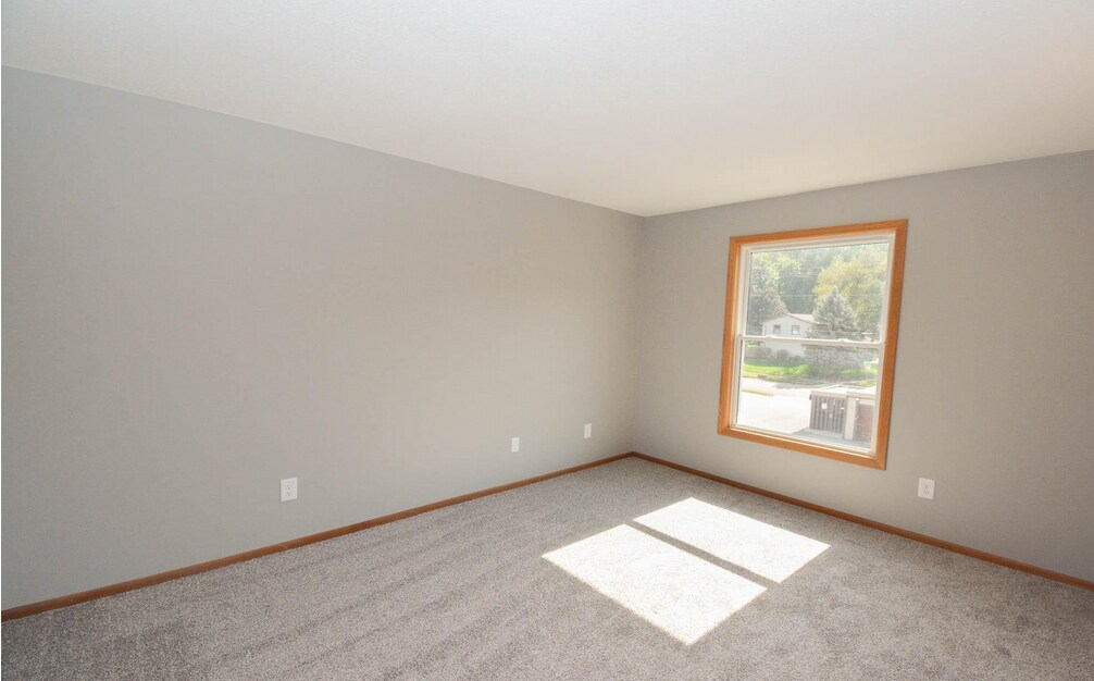 Building Photo - 607 19th St NW