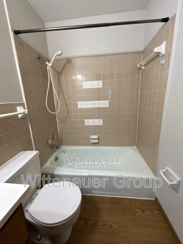 Building Photo - 1705 Jamestown Rd