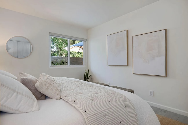 Building Photo - APT 71