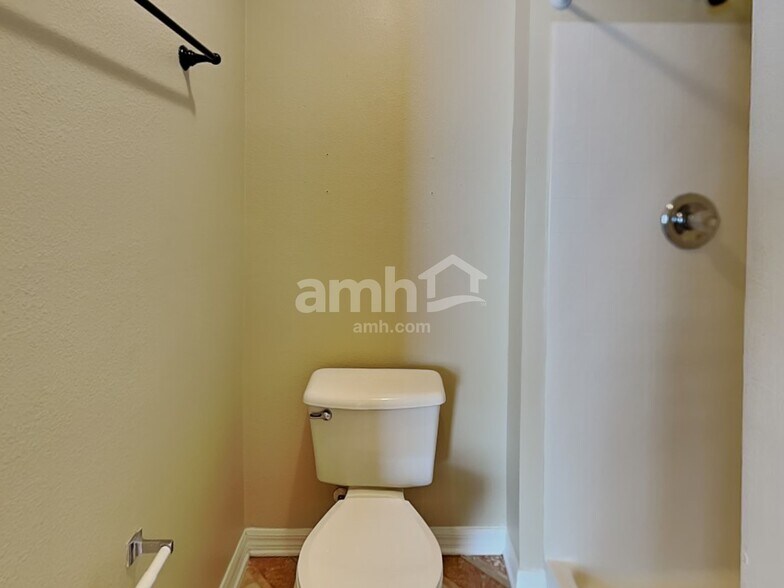 Building Photo - 116 Placid Woods Ct