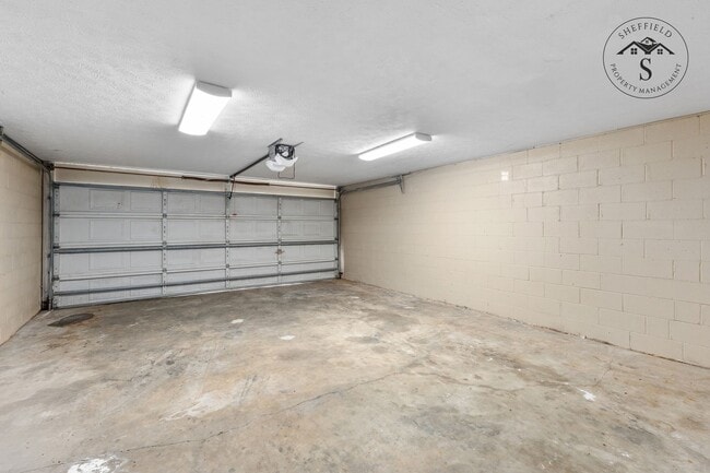 Building Photo - Gorgeous Rental Ready Today!!