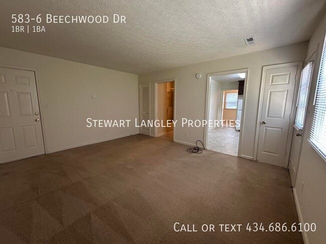 Building Photo - 583 Beechwood Dr