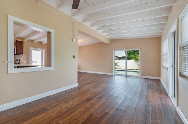 Building Photo - 3137 SW 15th St