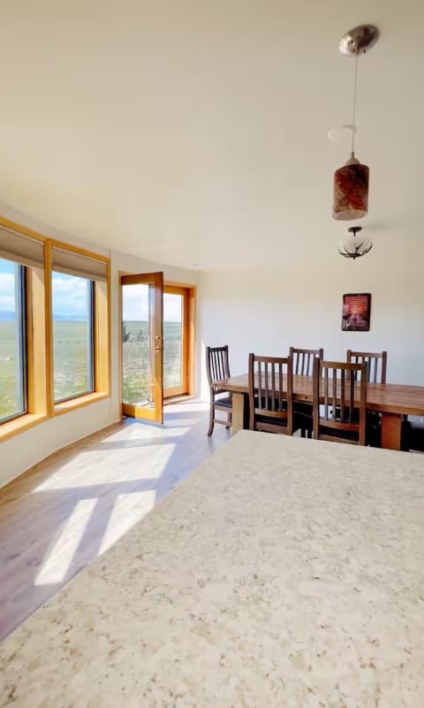 Building Photo - 60 Log Cabin Ln