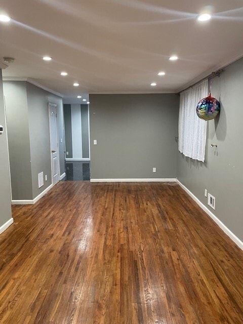 Building Photo - 15 Weed Ave