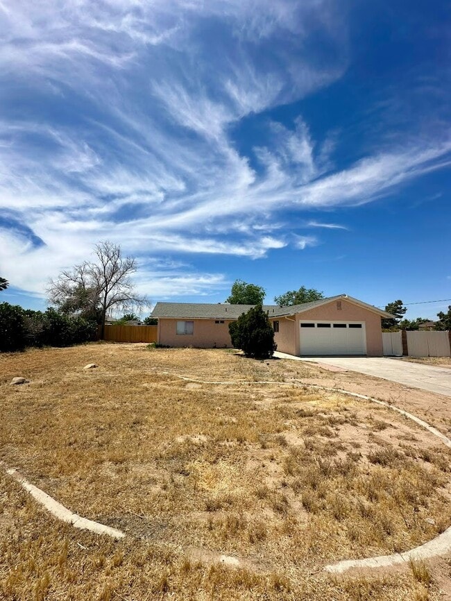 Building Photo - 10856 11th Ave