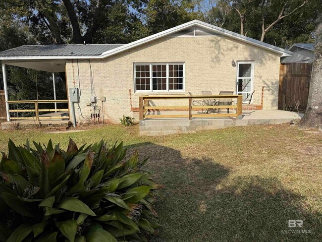 Building Photo - 162 Pecan Ave