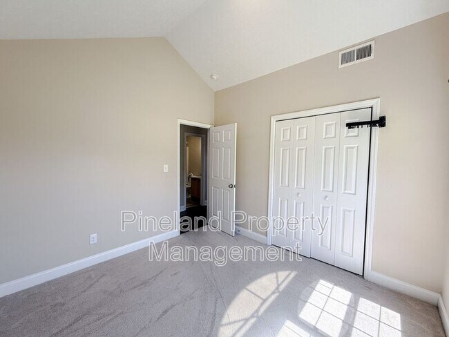 Building Photo - 117 Moorea Dr