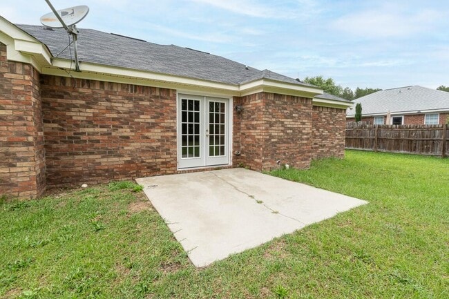 Building Photo - 1760 Tamarind Way