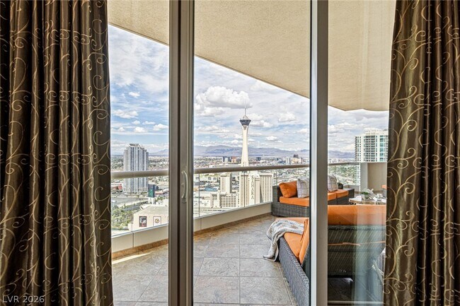 Building Photo - 2777 Paradise Rd