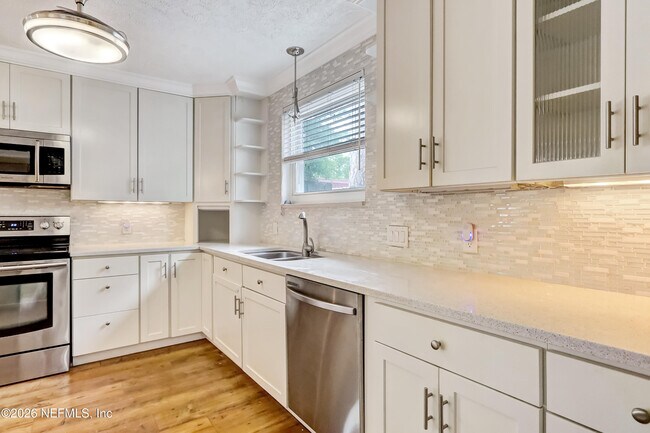 Building Photo - 4328 Savannah Ave