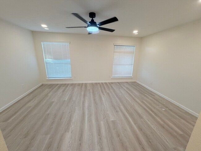 Building Photo - 9506 Wellsworth Dr
