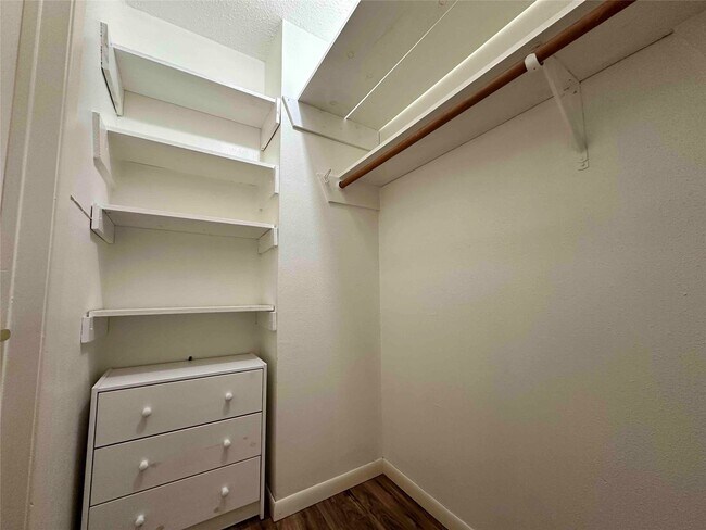 Building Photo - 21418 Park Bishop Dr