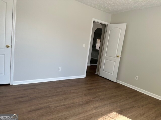 Building Photo - 10650 Daisy Cove