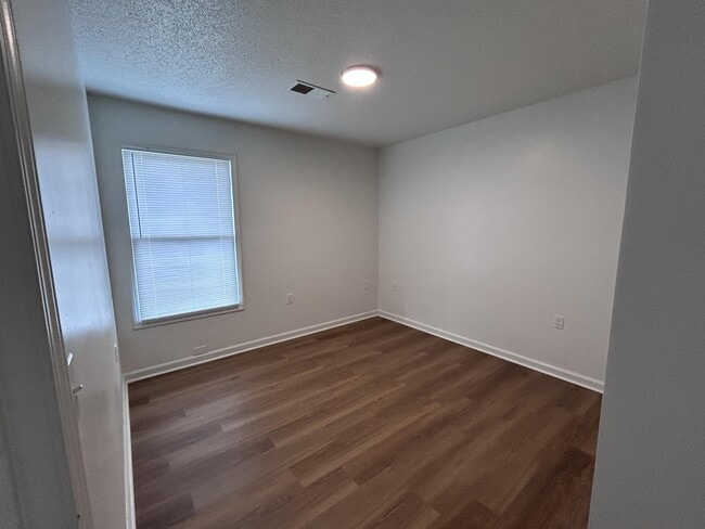 Building Photo - 47 Driftwood Cir