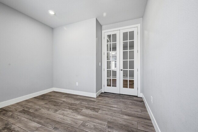 Building Photo - $3,240.95, $300 off the first month's rent, 3 Beds - 2 Bath, Single Family Home in Dacono with 3-...