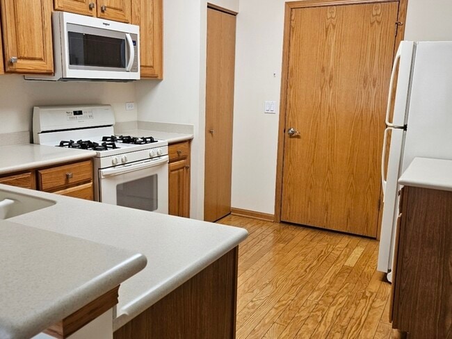 Building Photo - 21357 W Douglas Ln