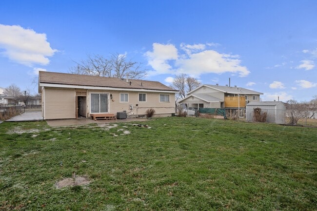 Building Photo - 3661 S 6830 W