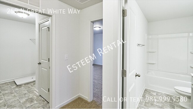 Building Photo - 259 N Great White Way