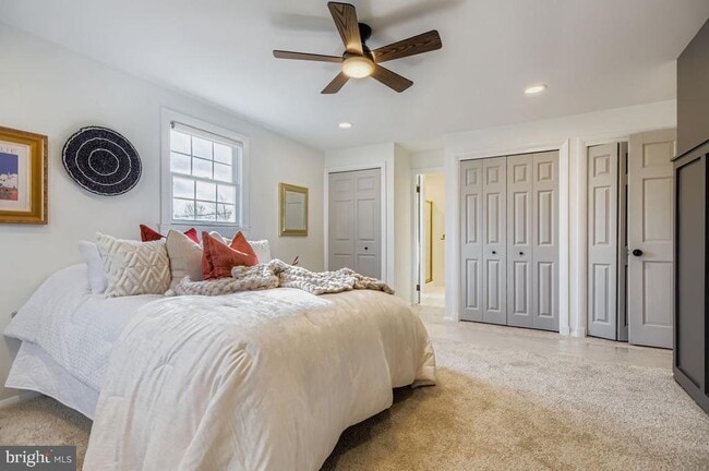 Building Photo - 119 E Padonia Rd