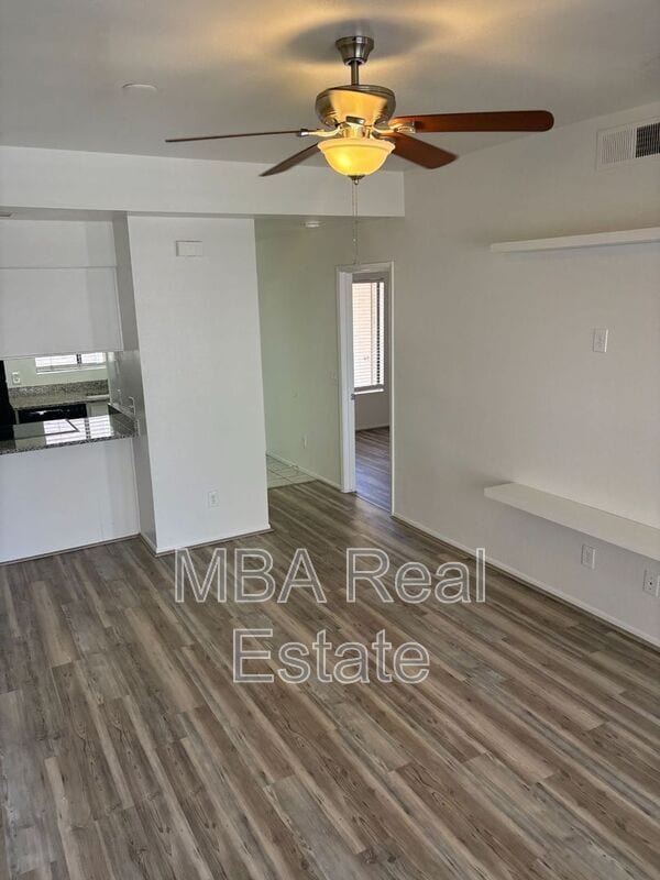 Building Photo - 11666 N 28th Dr