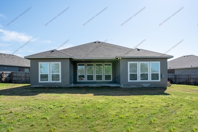 Building Photo - Magnificent home in Wyndham Hill Community!