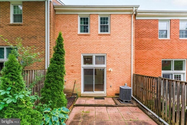 Building Photo - 2331 Harleyford Ct