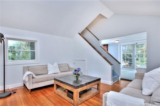Building Photo - 14 Spruce Hill Rd