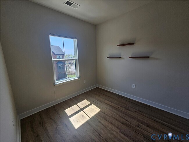 Building Photo - 2109 Old Manchester St