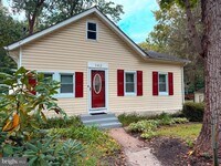 Building Photo - 862 Birch Trail
