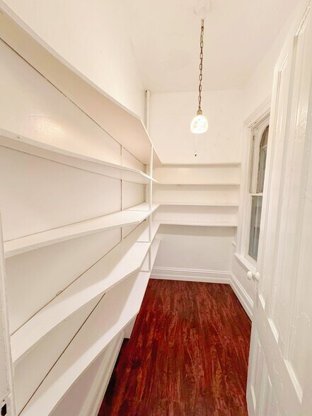 Building Photo - 1466 3rd St