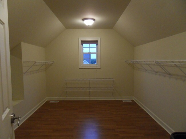 Building Photo - 1326 Walnut Ridge Dr