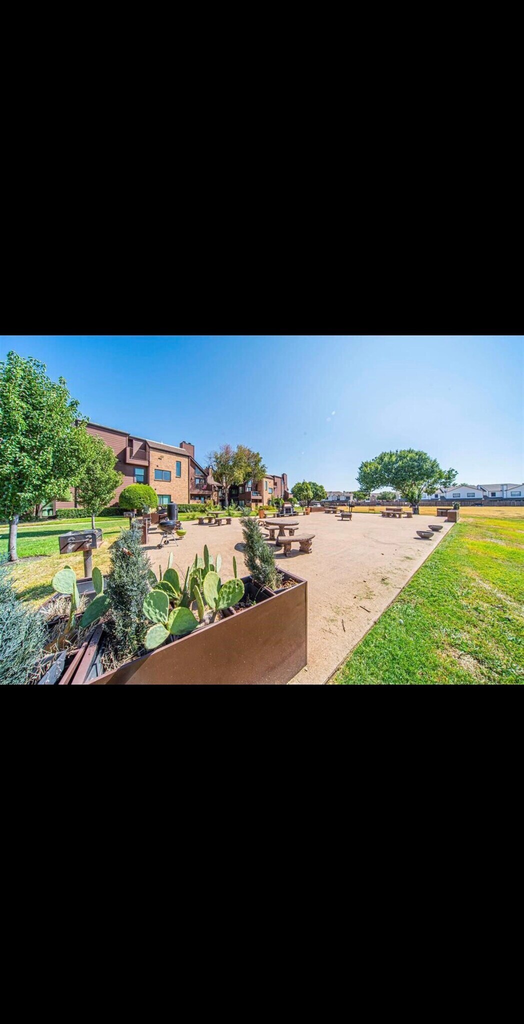 Building Photo - 1704 Baird Farm Cir