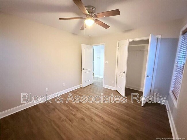 Building Photo - 471 Century Dr