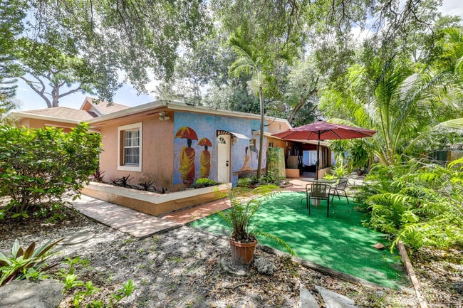 Building Photo - 1760 NE 144th St