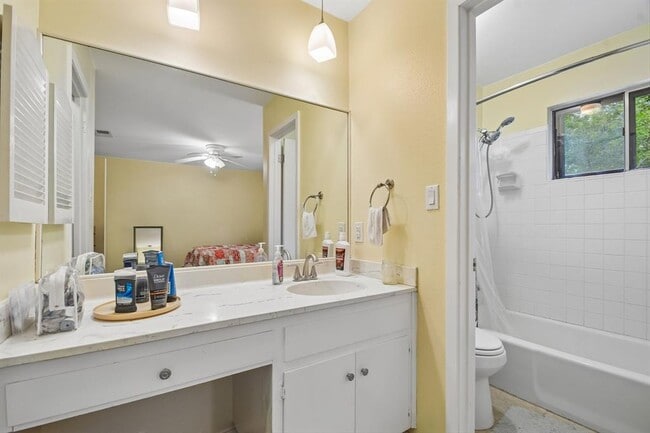 Building Photo - 5409 Hunters Glen