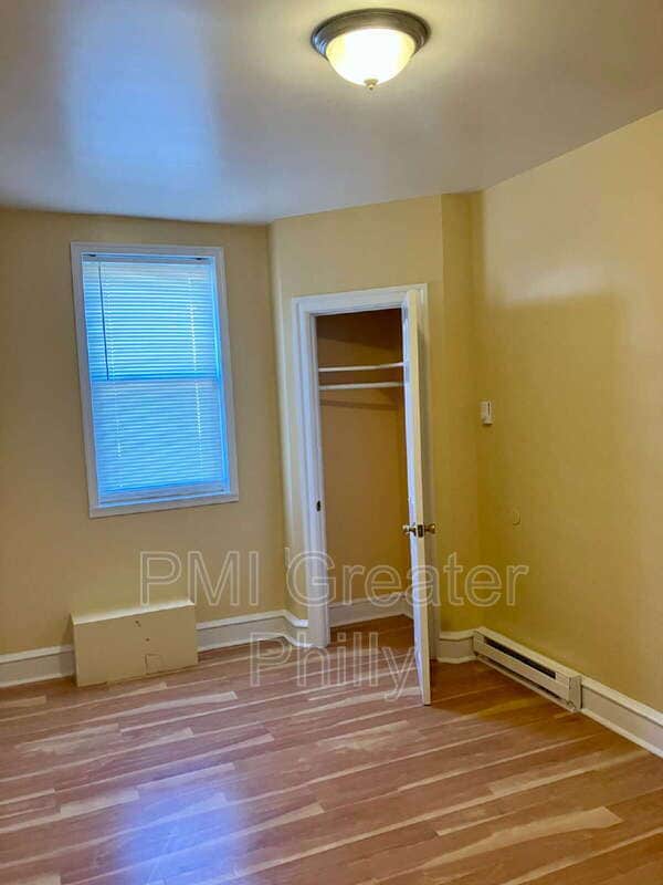 Building Photo - 1705 Bridge St