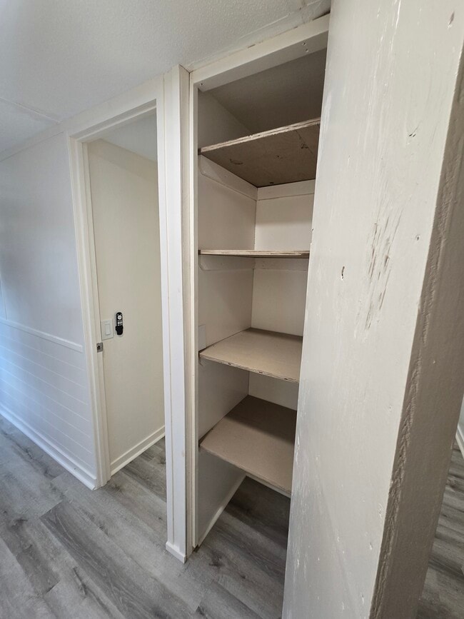 Building Photo - 960 N Rock Crusher Rd