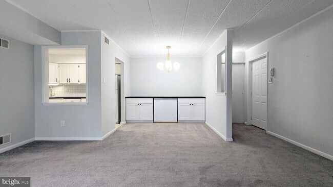 Building Photo - 125 Leedom Way