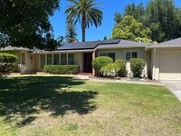 Building Photo - Los Gatos Living Just Minutes from Downtown & New Whole Foods